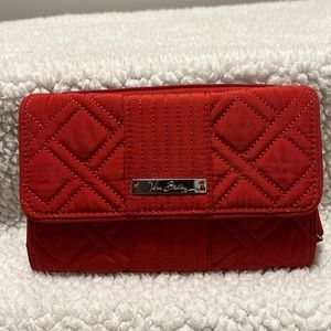 Vera Bradly wallet excellent condition hardly used.